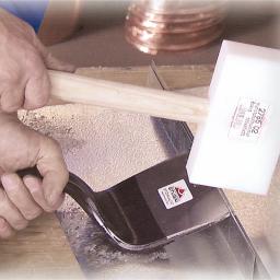 Młotek plastikowy z główka prostokątną trzonek HIKORA  -  Obraz 2