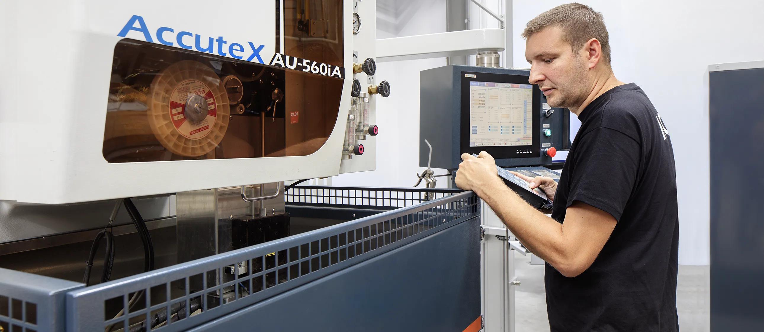 CNC
PRZECINARKA
DO DRUTU