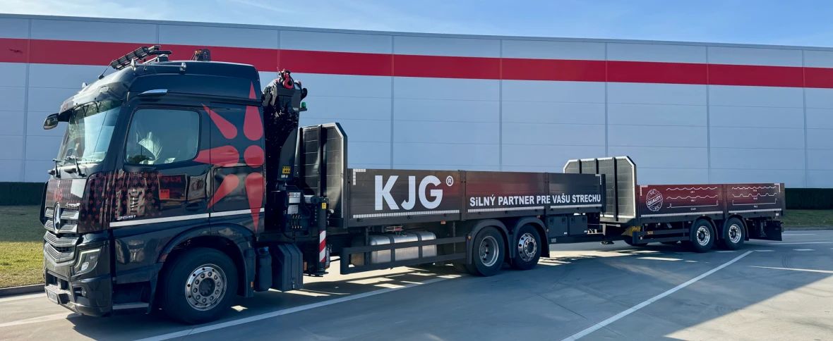 Obraz - Amochody ciężarowe z hydraulicznym ramieniem i holowaniem