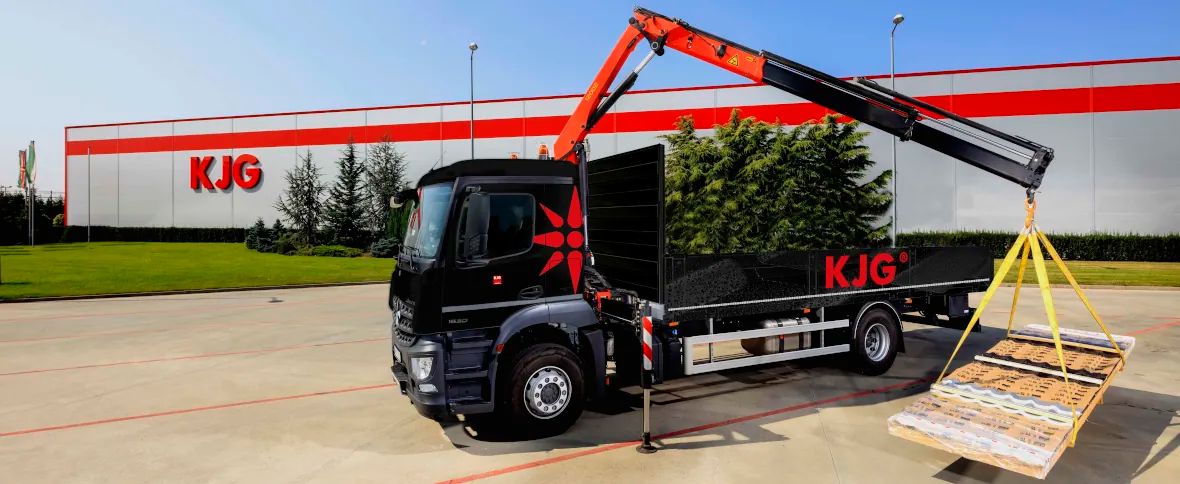 Obraz - Samochody ciężarowe z ramieniem hydraulicznym